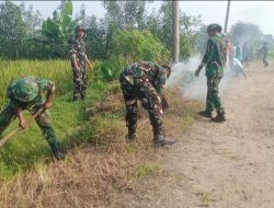 Akses Jalan dan PJU Terkendala, Warga RW 05 dan TNI Kompak Bangun Lingkungan Secara Swadaya