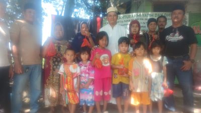 Majlis Silaturahmi Yatim dan Dhuafa Kunciran Jaya Terima Sapi Kurban dari Komjen Syahardiantono