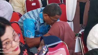 Bersimpuh Memohon Doa Orang Tua, Momen Haru Warnai Perpisahan SMPN 17 Kota Tangerang