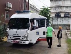 Dinsos DKI Evakuasi ODGJ di Cengkareng Barat Usai Dikeluhkan Warga