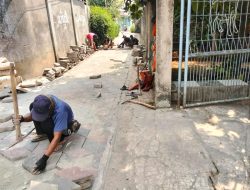 UPTD 3 Perkim Tangsel Gerak Cepat Perbaiki Jalan Rusak, Warga Ciater Apresiasi