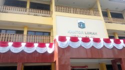 Warga Keluhkan Pelayanan Kelurahan Tegal Alur: Urus Administrasi Disebut Dipersulit