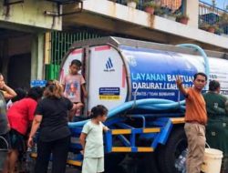 Warga Pegadungan Apresiasi Bantuan Air Bersih PAM JAYA: “Terima Kasih PAM JAYA”