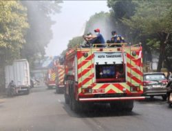 BPBD Tangerang Bergerak, Water Mist Disemprotkan di Jalan Protokol untuk Tekan Abu Vulkanik