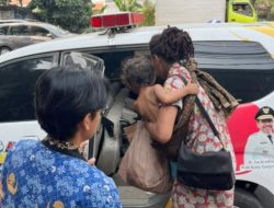 Ibu dan Anak Berjualan Tisu di Daan Mogot Ditangani Dinsos Kota Tangerang