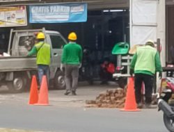 Gali Tanah Sembarangan, Pekerjaan Kabel PLN di Taman Kencana Dikeluhkan Warga