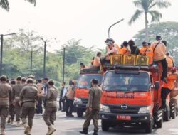 DLH Kota Tangerang Kerahkan 600 Petugas Bersihkan Ruang Publik dan Saluran Air